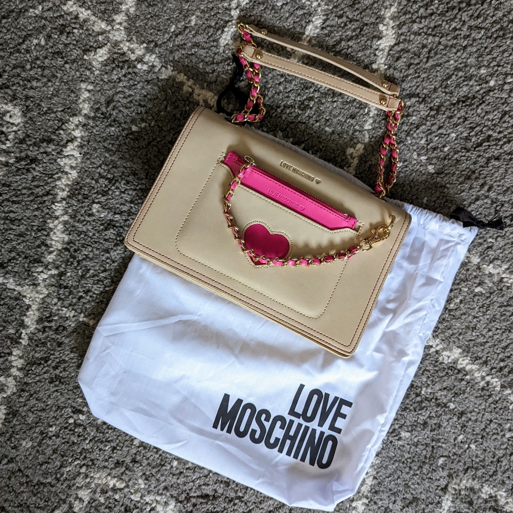 Love Moschino shoulder bag ⭐HP⭐